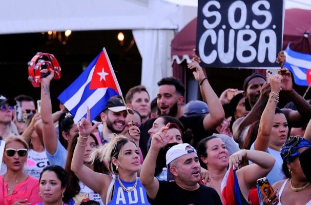 UE pide a Cuba a liberar opositores y periodistas detenidos en protestas