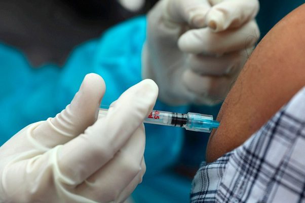 OMS advierte riesgos de mezclar vacunas contra Covid-19