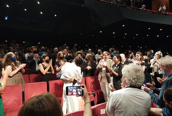 De nuevo ovacionan a México en Cannes; ahora, por "Noche de fuego" #VIDEO