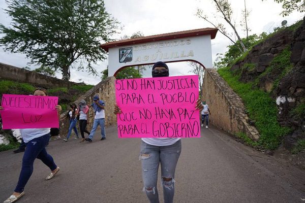 Se cumplen cinco días de violencia generada por cárteles en Michoacán