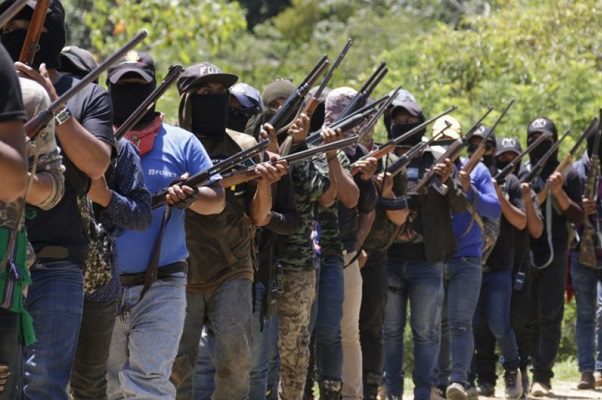 AMLO censura autodefensas de Pantelhó y pide investigar abastecimiento de armas