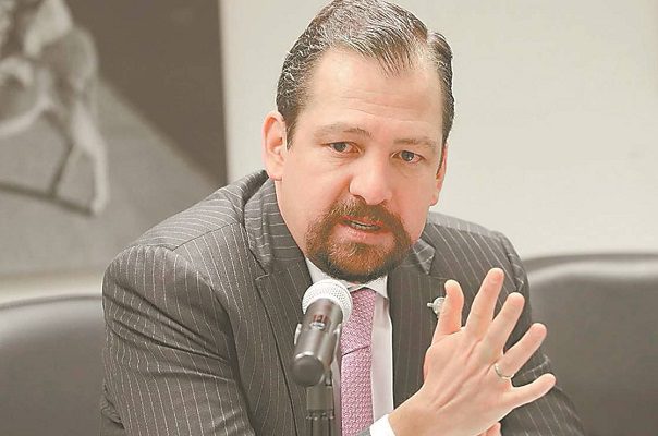 Reportan que la UIF también denunció a la esposa del magistrado José Luis Vargas