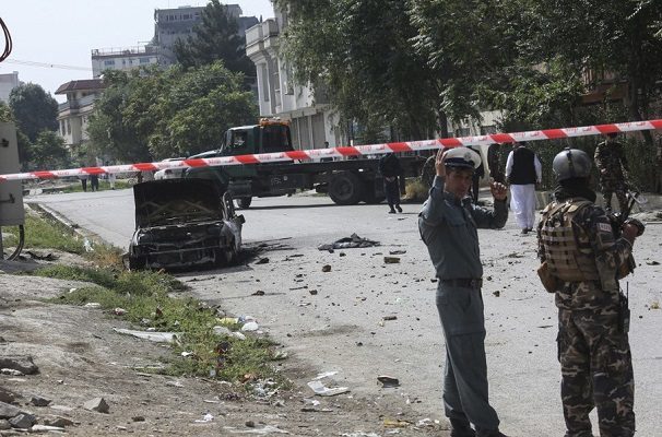 Estado Islámico lanza cohetes cerca de palacio presidencial afgano