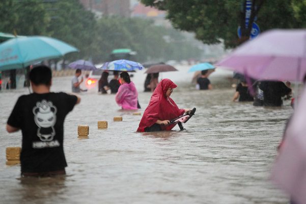 Al menos 25 muertos y más de 200 mil desplazados por fuertes lluvias en China