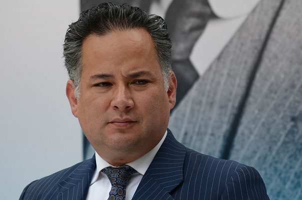El titular de la UIF, Santiago Nieto, se descarta para contender en 2024