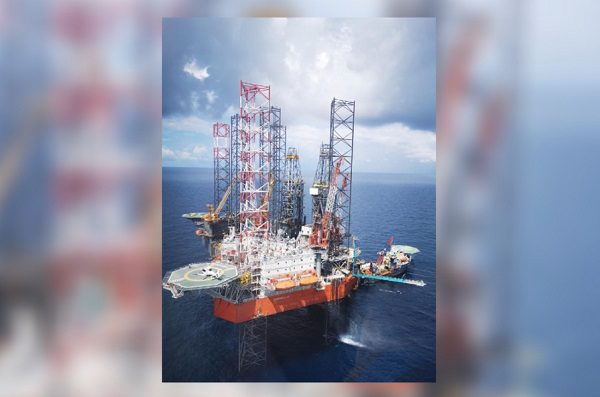 Civiles armados asaltan la plataforma petrolera en Campeche y logran huir