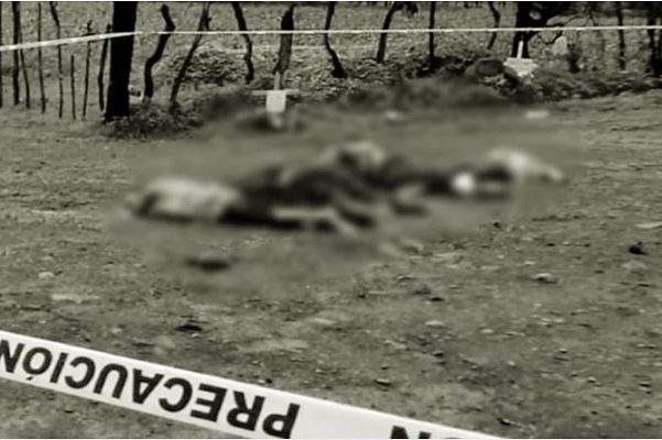 Abandonan los cadáveres de cinco hombres en Tangamandapio, Michoacán
