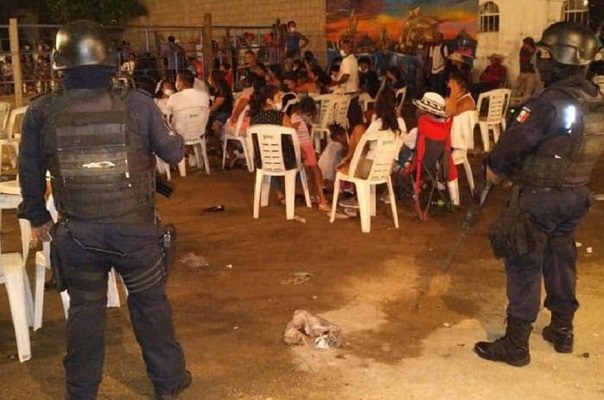 En plena tercer ola, dispersan jaripeo en Acapulco con más de 500 personas #VIDEO