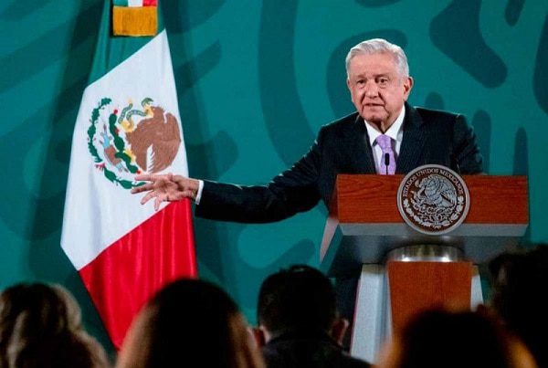 AMLO asegura que compromiso de descentralizar gobierno sigue pendiente