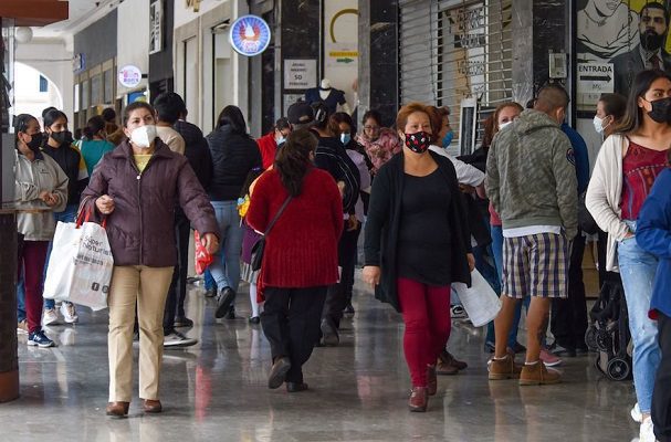 Edomex vuelve a semáforo naranja y reduce aforo en actividades