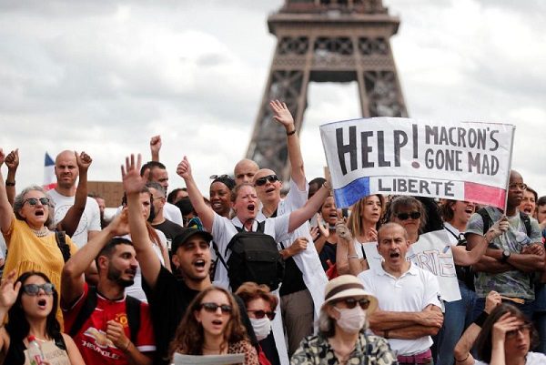 Miles protestan en Francia contra políticas anitCovid del gobierno #VIDEOS