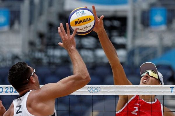 Mexicanos inician con el pie izquierdo, pero caen en voleibol de playa