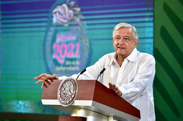 Ante tercera ola de COVID-19, AMLO descarta cierre de actividades