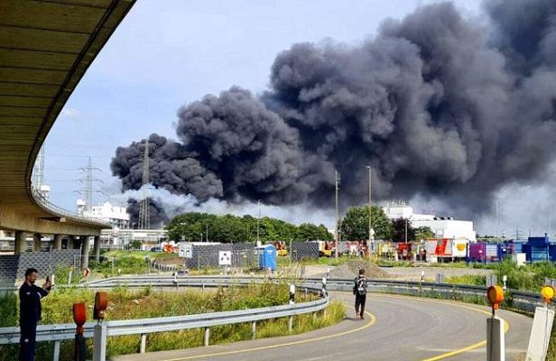 Explosión en planta de residuos en Alemania deja al menos un muerto #VIDEOS