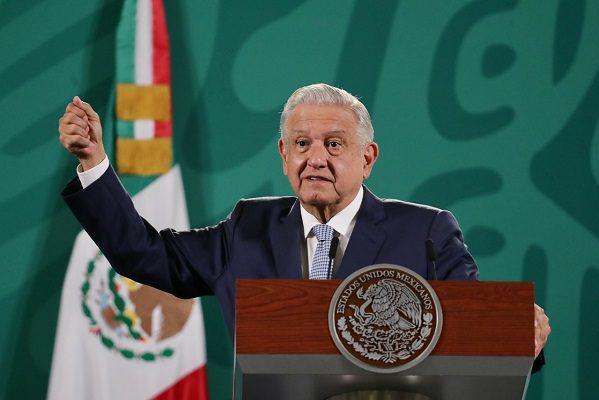 AMLO alerta que farmacéuticas buscan “hacer negocio” con tercera dosis