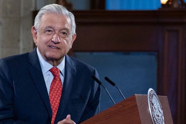 AMLO califica bloqueo sobre Cuba de inhumano y medieval