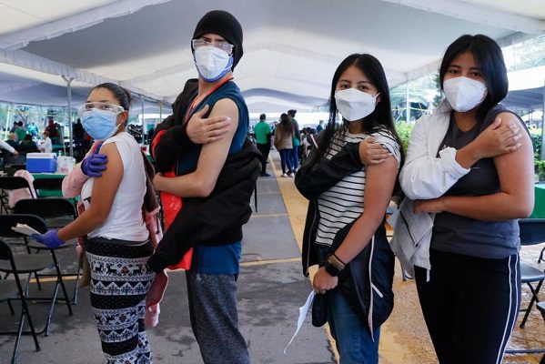 Así inició la vacunación para jóvenes 18 a 29 años en CDMX