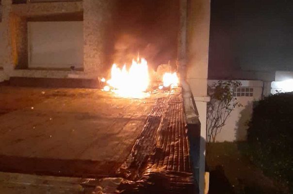Cuba denuncia ataque con bombas molotov contra embajada en Francia