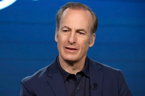 El actor Bob Odenkirk es hospitalizado tras colapsar durante rodaje