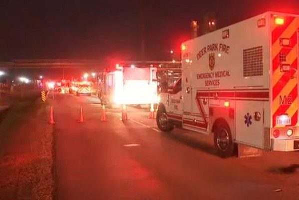Fuga química en planta de Texas deja dos muertos y siete heridos