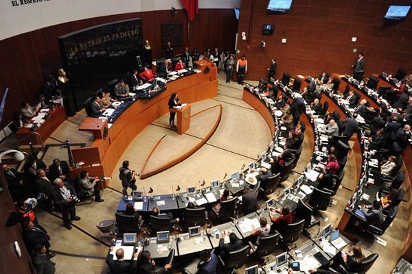 Avalan convocar a periodo extraordinario, pero sin discusión de desafueros