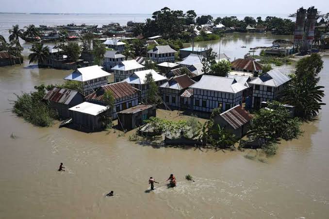 Inundaciones en Bangladesh dejan al menos 21 muertos
