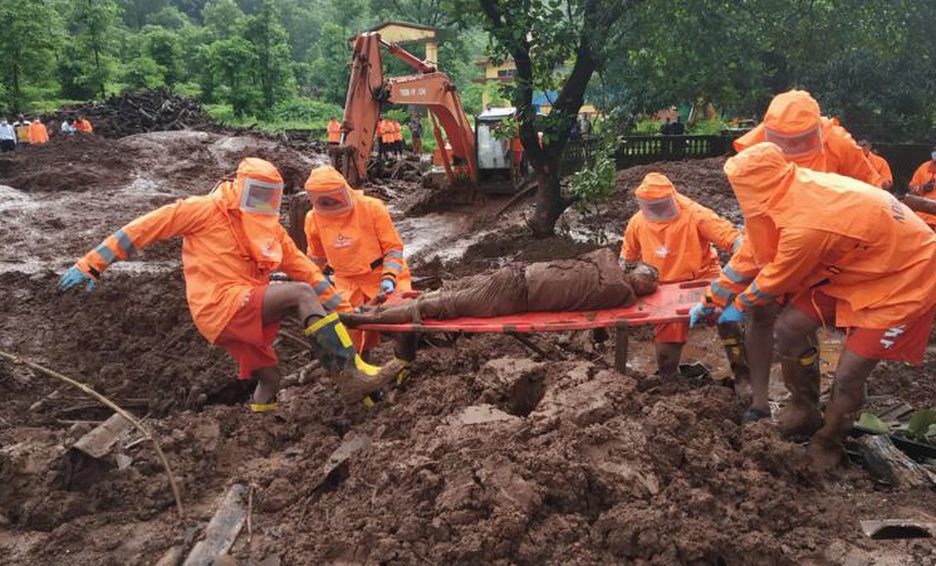 Derrumbes en la India dejan 113 muertos y 50 heridos