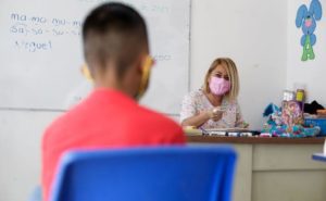 SEP aumenta 3.4 por ciento salario de docentes del SNTE