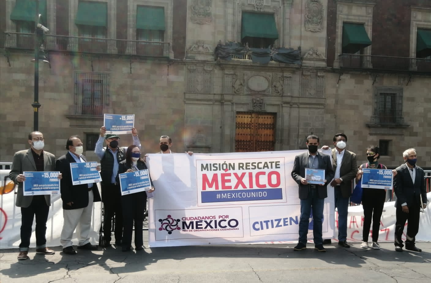 Organizaciones exigen a AMLO frenar “farsa” de consulta popular