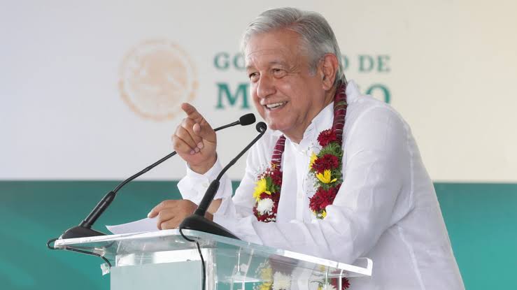 Expresidentes deberían ser juzgados por privatizar educación: AMLO
