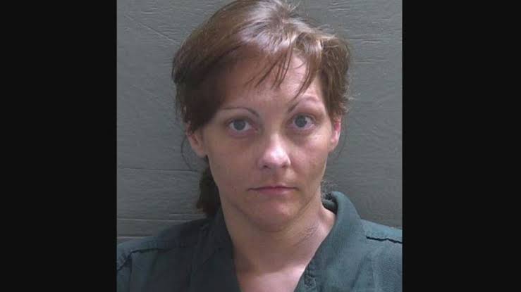 Mujer es condenada a 25 años de cárcel por muerte de su hija olvidada en el auto