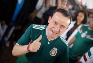 Gritos homofóbicos afectan raíz del fútbol mexicano: Mikel Arriola