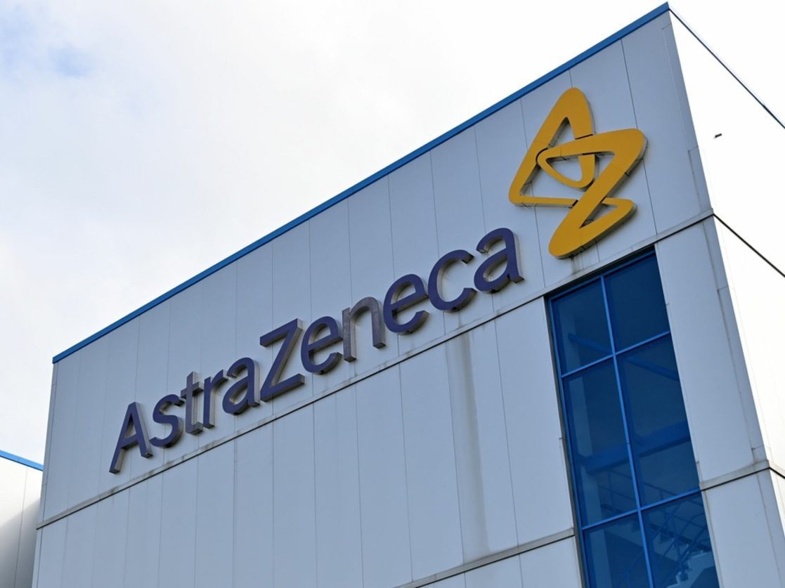 Llegan a México casi 2.4 millones de vacunas de AstraZeneca