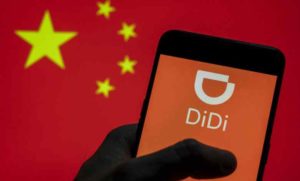 Tras debut en bolsa de mercado de EU, China castigará a DiDi