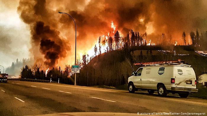 México envía segundo contingente para apoyar en incendios forestales en Canadá