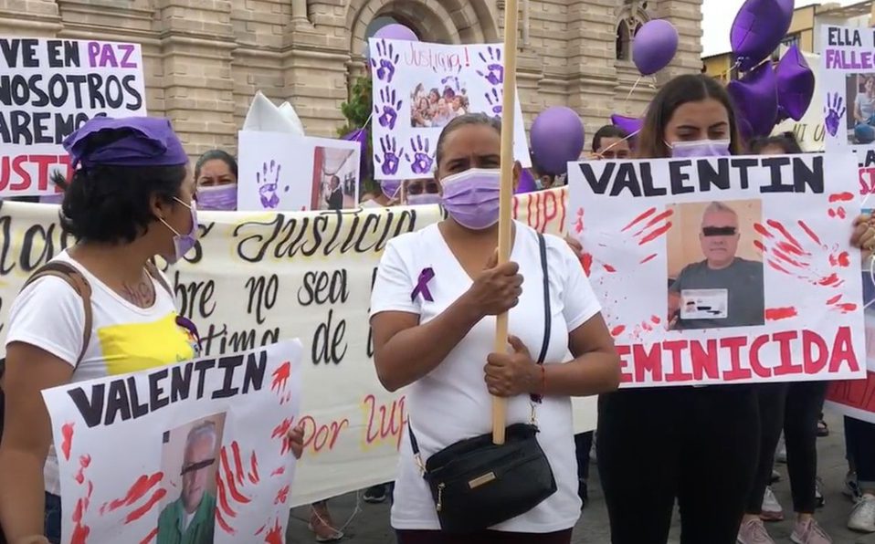 Con pancartas piden justicia por Lupita, joven de 19 años asesinada en Aguascalientes