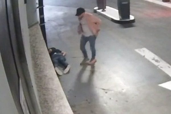 Investigan a Javier Lindner Miguel como el agresor de Luis Miranda B. #VIDEO