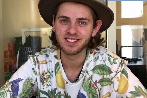 Muere youtuber al caer de una montaña mientras grababa un video