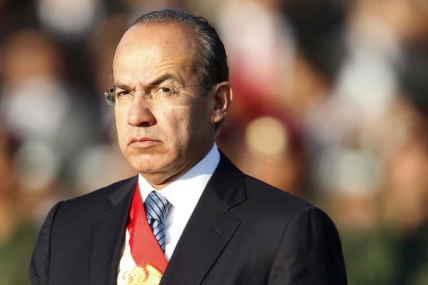 Felipe Calderón presume medallas olímpicas en su sexenio