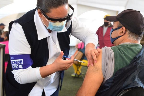 Edomex aplicará segunda dosis a personas de 50-59 años en 61 municipios