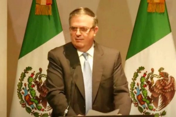 Ebrard y Monreal se pronuncian sobre demanda de México contra fabricantes de armas