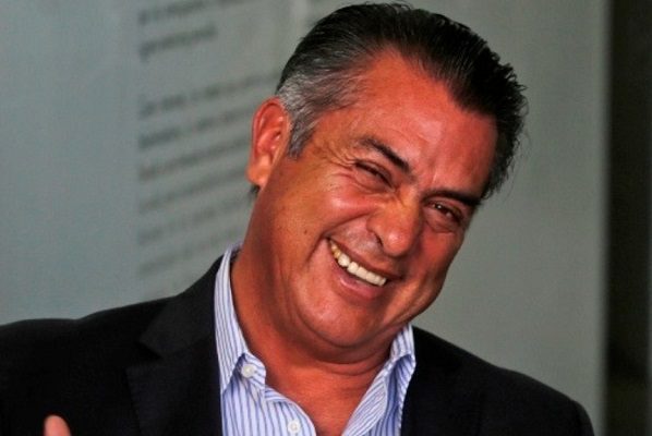 "El Bronco" pide a padres que lo "ayuden a decidir" si habrá regreso a aulas