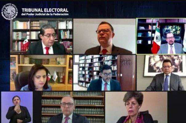 En plena sesión, magistrados buscan destituir a José Luis Vargas