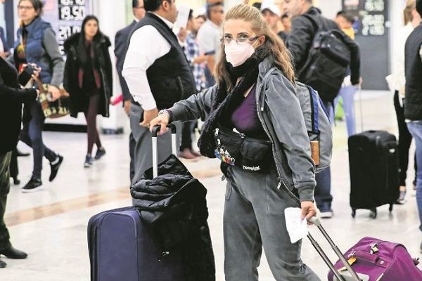 España aumenta cuarentena días a viajeros de países “de alto riesgo” de contagio