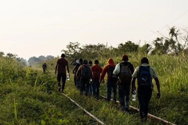 EE.UU. prevé enjuiciar a migrantes deportados que busquen reingresar ilegalmente