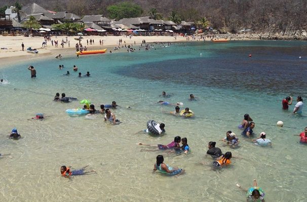Ante aumento de contagios, Huatulco anuncia el cierre de playas