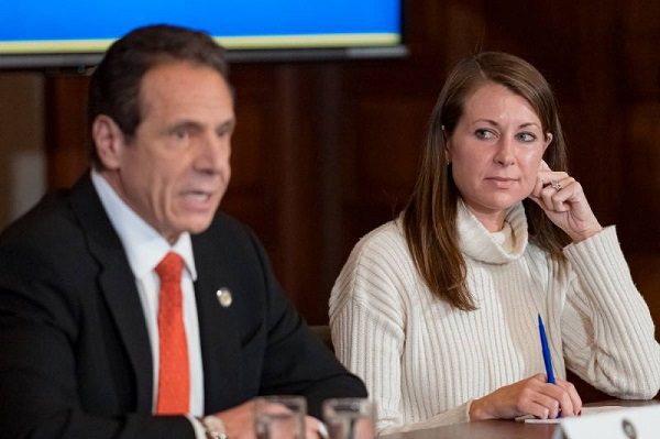 Renuncia la secretaria personal del gobernador de NY, Andrew Cuomo