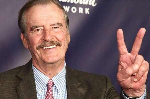 AMLO desea pronta recuperación a Fox y él le agradece