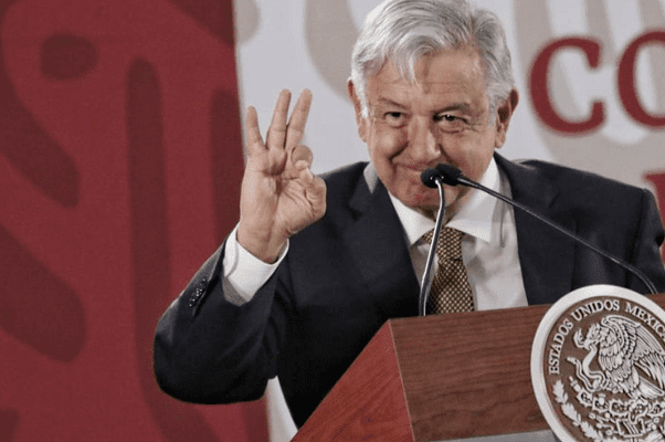 AMLO respalda semáforo naranja en CDMX, frente al rojo de la Ssa