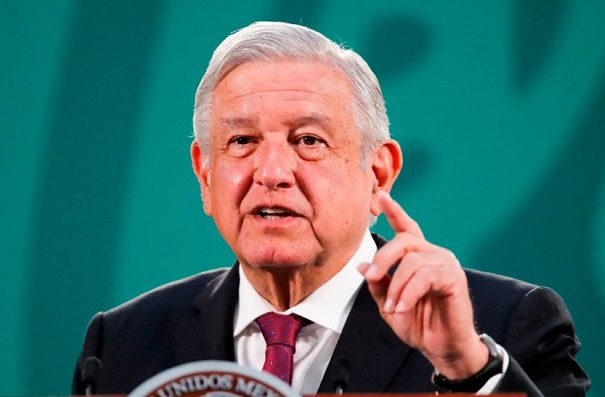 AMLO prevé publicar su libro 'A la mitad del camino' en 20 días